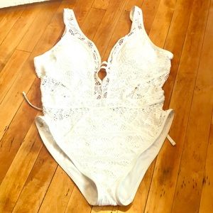 Becca one piece swimsuit